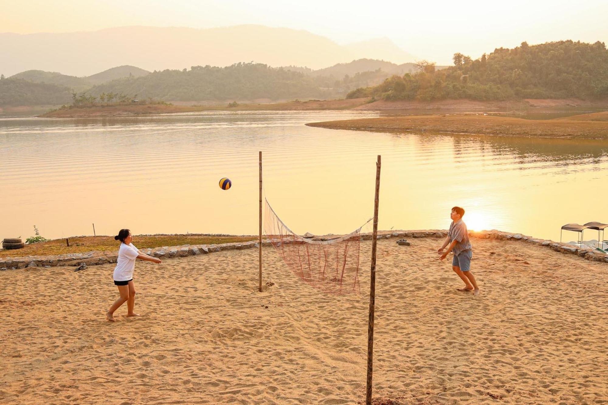 The Sanctuary Nam Ngum Beach Resort Vang Vieng Eksteriør bilde