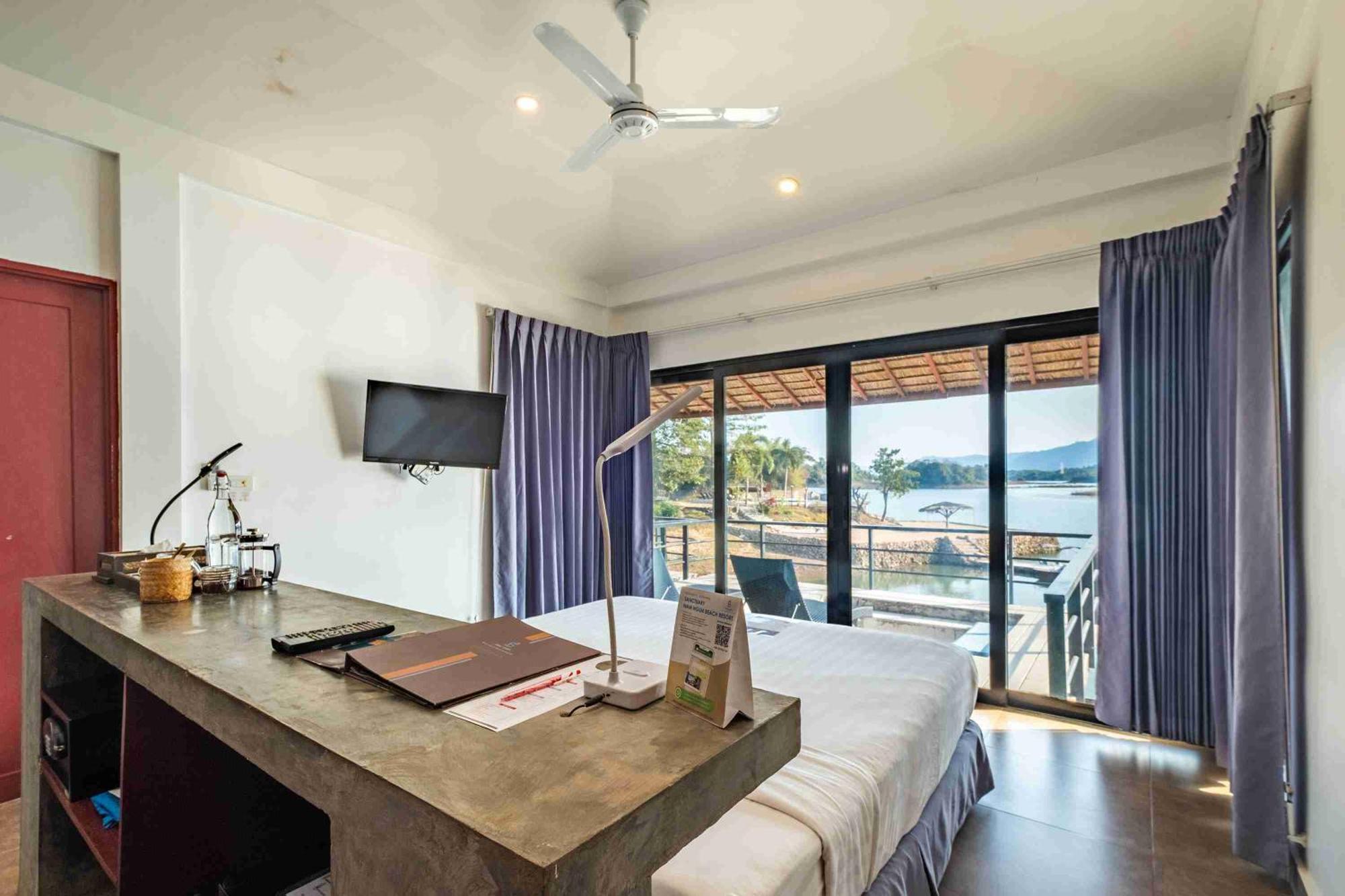 The Sanctuary Nam Ngum Beach Resort Vang Vieng Eksteriør bilde